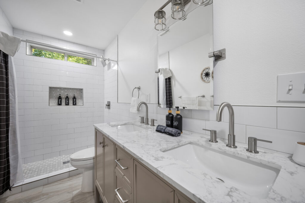 Luxury bathroom in an Austin home photographed by ATXPhotoDude, a professional real estate photographer specializing in high-end residential photography.
